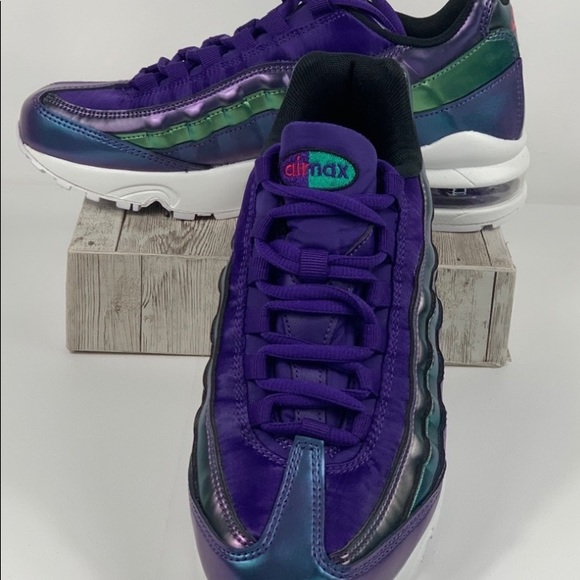 Nike Air Max 95 SE (GS) - Picture 2 of 6